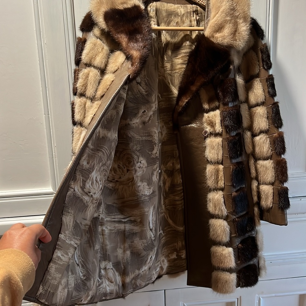 70’s Aesthetic, Vintage It Girl Fur Coat! - Picture 3 of 12